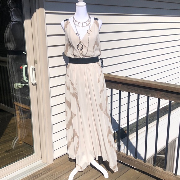 Express Dresses & Skirts - Gorgeous Express Maxi